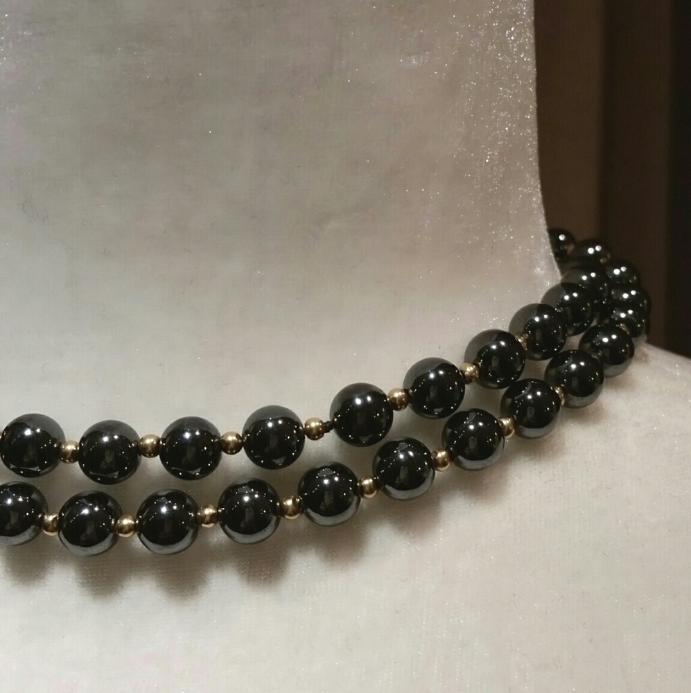 Hematite strand necklace